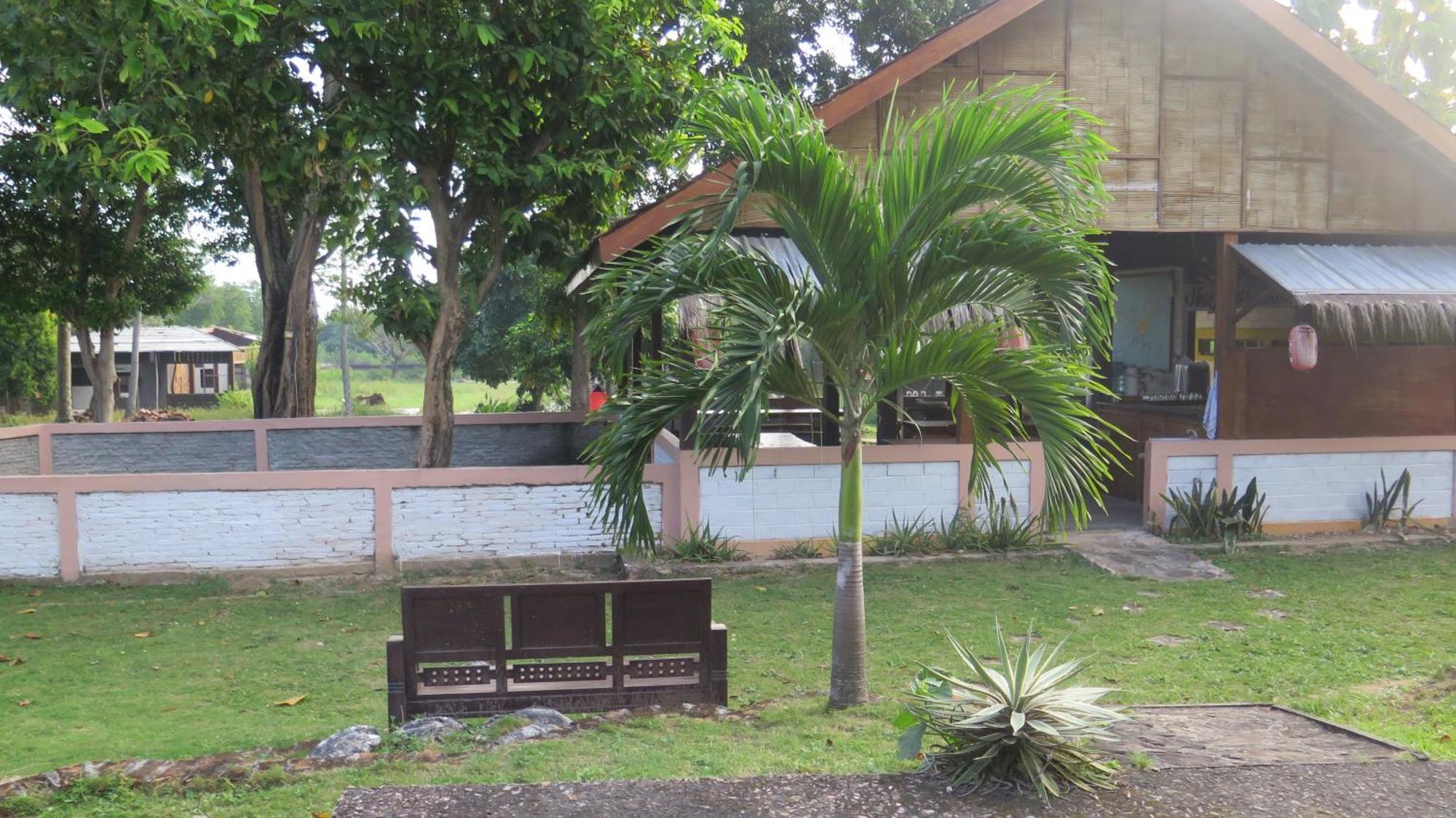 Mangrove Inn Karimunjawa-Inseln Exterior foto