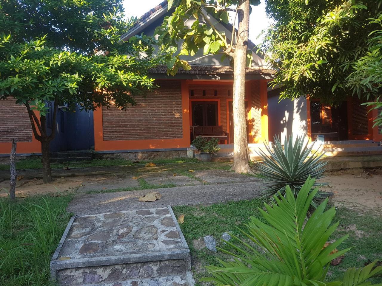 Mangrove Inn Karimunjawa-Inseln Exterior foto